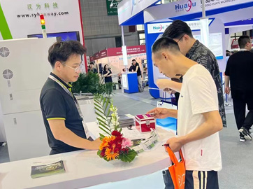 全自动细密划片机应用于Mini/Micro LED模组切割，助力半导体划切装备国产化！